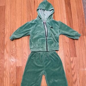 Nike 24M Green Velour Jumpsuit – Soft, Cozy, Slight Fade
